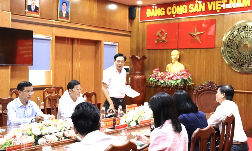 Ban Tuyên giáo Tỉnh ủy làm việc với Huyện ủy Cần Giuộc