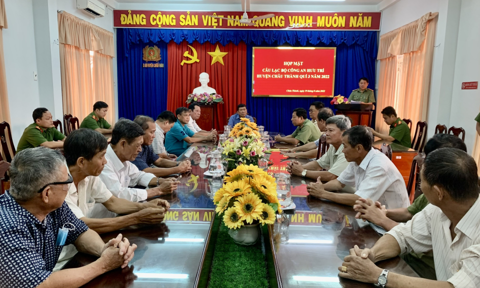 Công an hưu trí huyện Châu Thành họp mặt nhân kỷ niệm ngày truyền thống Công an nhân dân