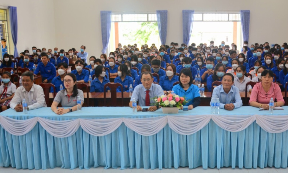 Tỉnh đoàn tập huấn nâng cao năng lực quản trị doanh nghiệp và chuyển đổi số cho thanh niên Cân Giuộc