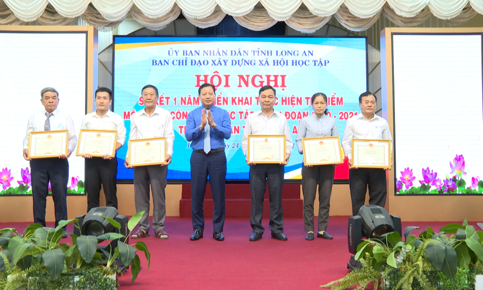 Sơ kết 1 năm thực hiện mô hình “Công dân học tập”