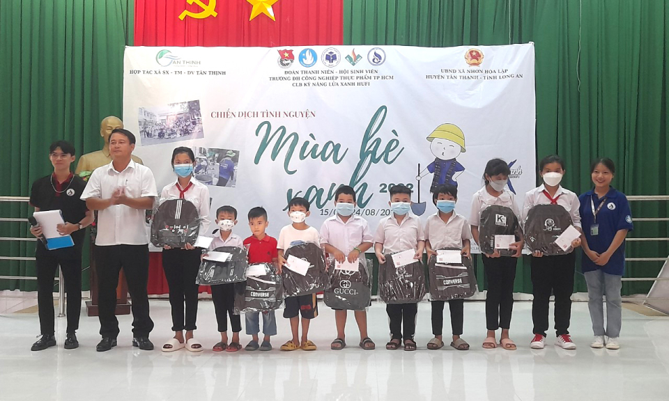 Tân Thạnh sôi nổi chiến dịch thanh niên tình nguyện mùa hè xanh 