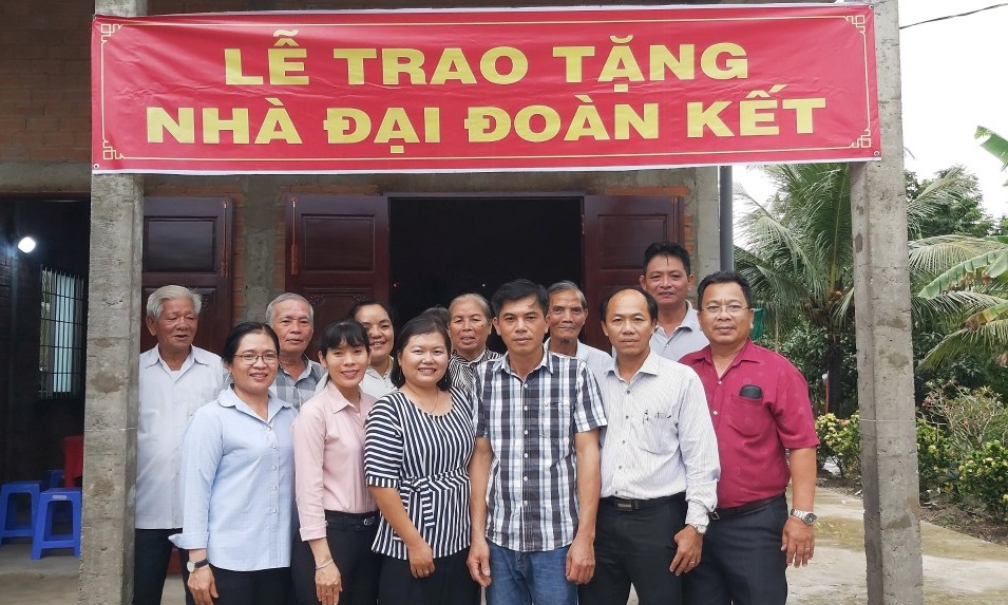 Phường Tân Khánh, TP Tân An trao tặng nhà "Đại đoàn kết"