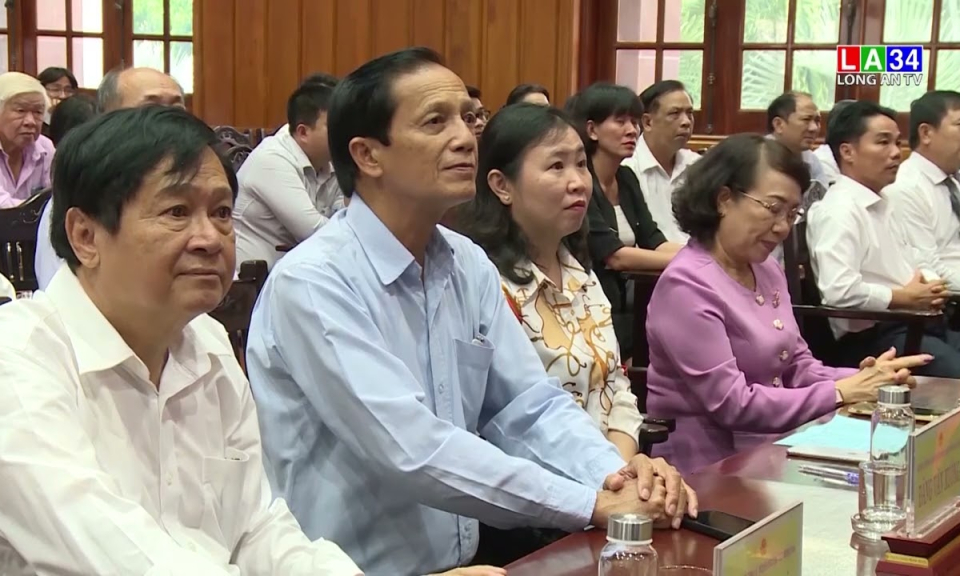 Sở Tư pháp tỉnh Long An đón nhận Huân chương lao động hạng III