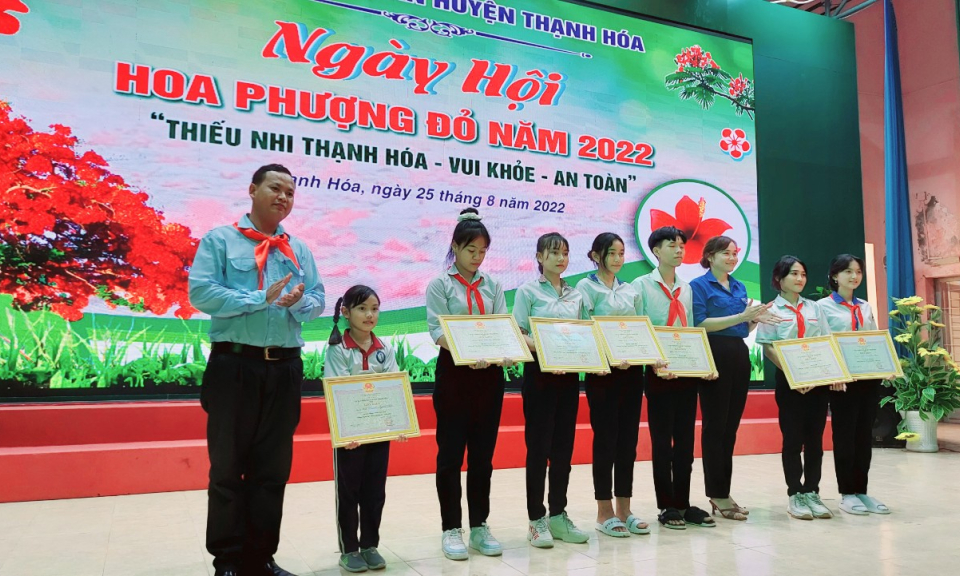 Thạnh Hoá tổ chức Ngày hội “Hoa phượng đỏ” năm 2022