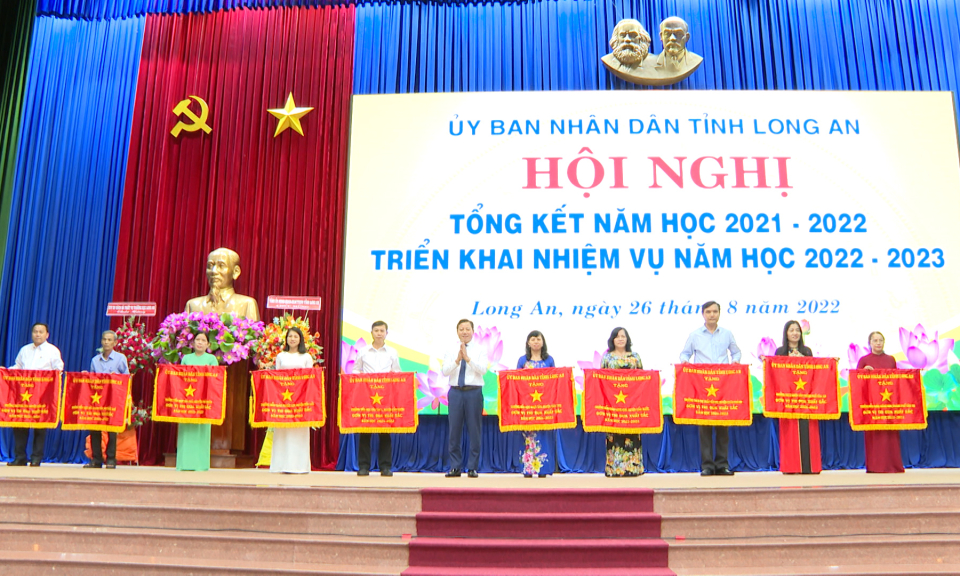 Hội nghị Tổng kết năm học 2021 - 2022 và Triển khai nhiệm vụ năm học 2022 - 2023