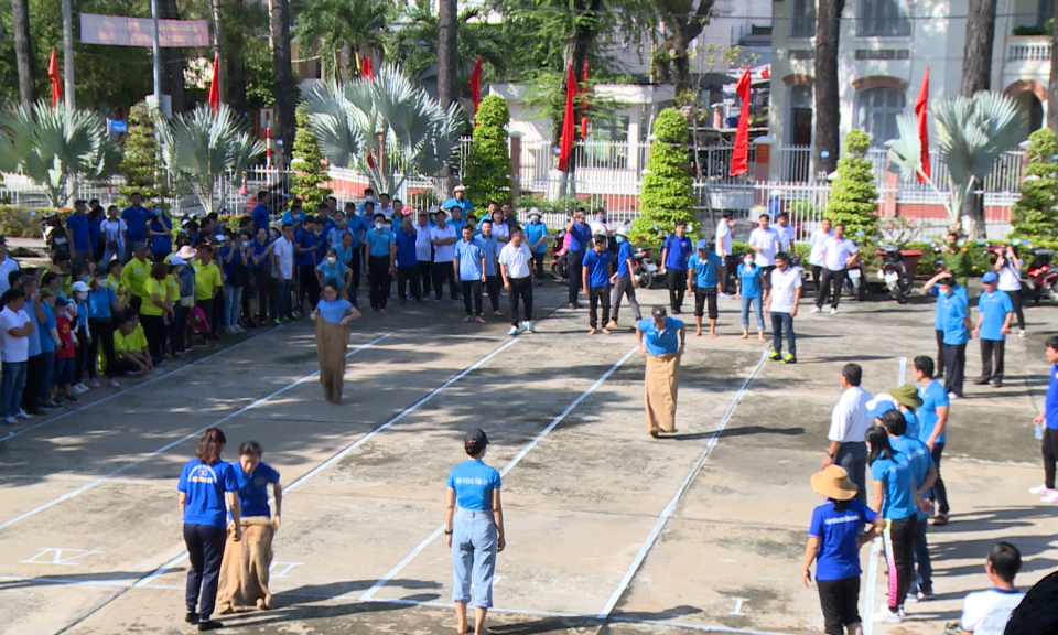 Văn phòng UBND tỉnh tổ chức Hội thao Giao lưu văn hóa văn nghệ