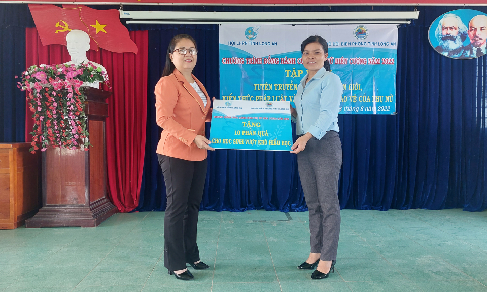 Tân Hưng "Đồng hành cùng phụ nữ biên cương" năm 2022