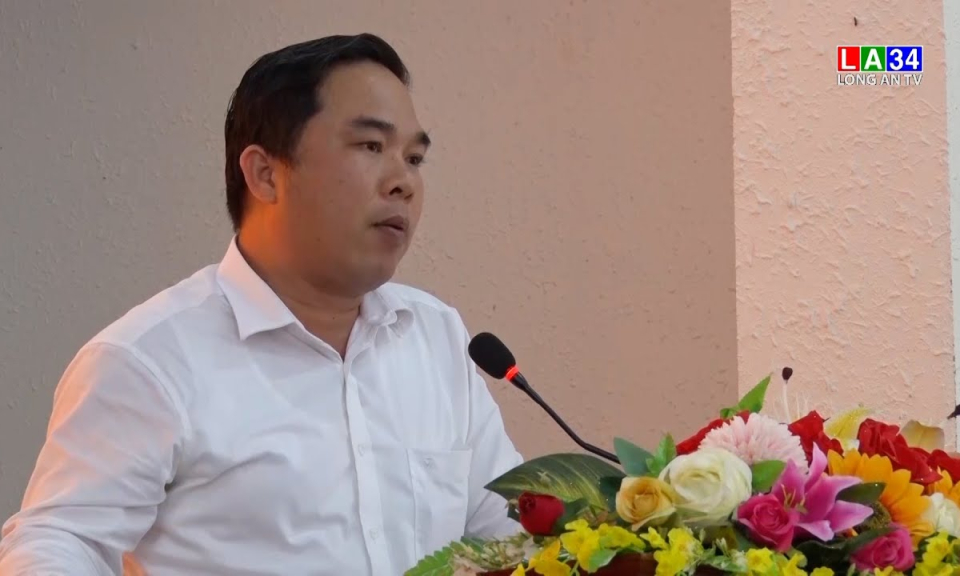 Tân Thạnh: Lãnh đạo Huyện ủy đối thoại với cán bộ, công viên chức và người lao động