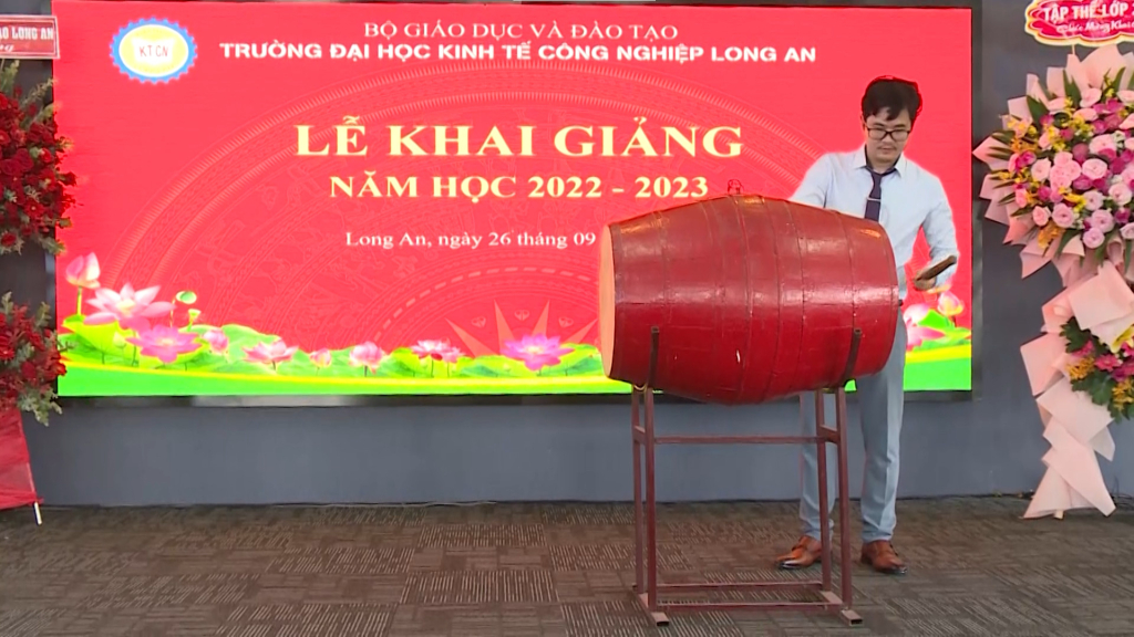 Trường Đại học Kinh tế Công nghiệp Long An khai giảng năm học 2022-2023