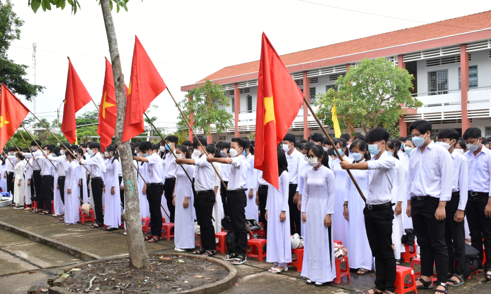 Trường THPT Tân Thạnh khai giảng năm học mới