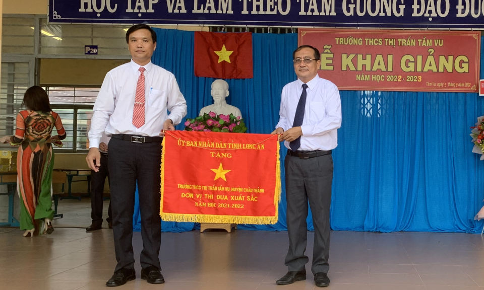 Huyện Châu Thành các trường khai giảng năm học mới