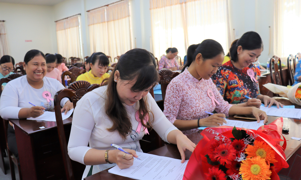 Cần Đước tổ chức thành công hội thi cán bộ Hội phụ nữ cơ sở giỏi năm 2022