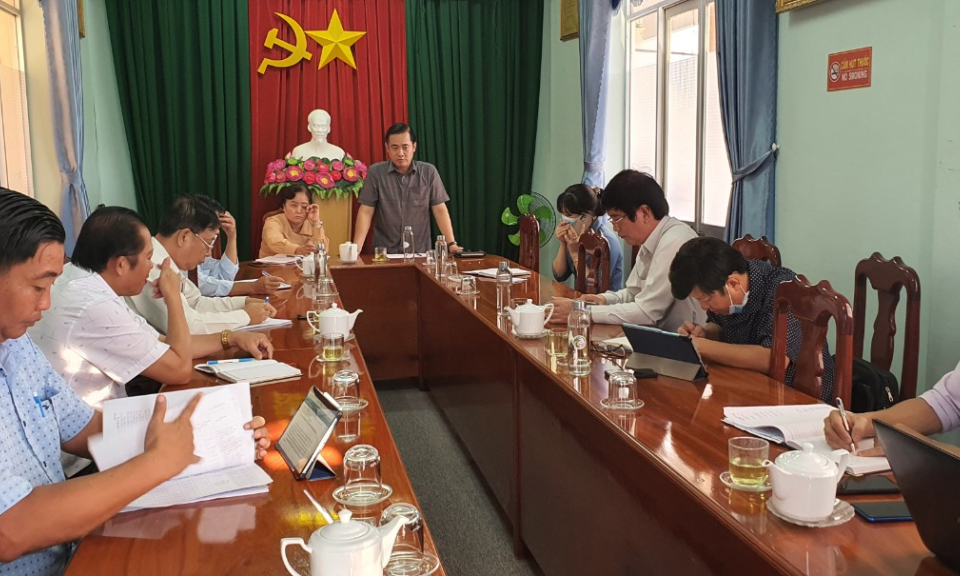 Tân Thạnh tháo gỡ khó khăn trong vấn đề rác thải