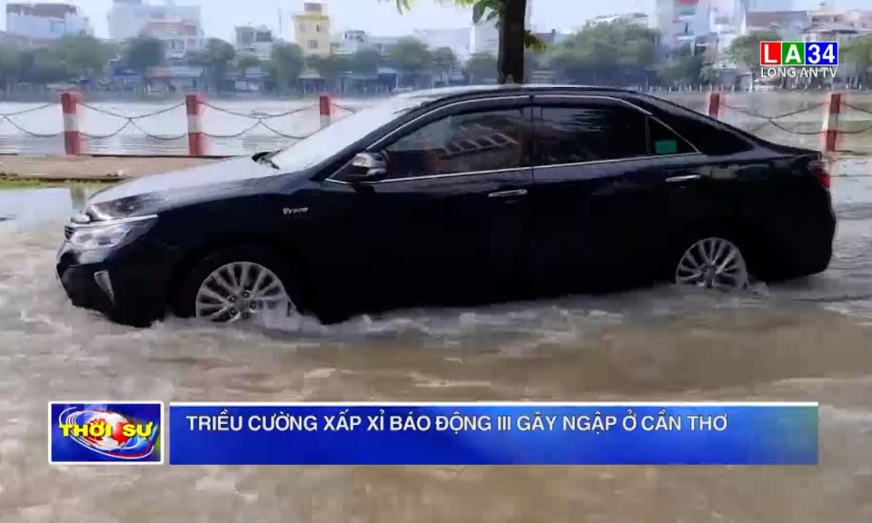 Triều cường xấp xỉ báo động III gây ngập ở Cần Thơ