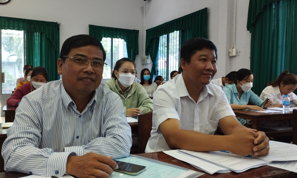 Thạnh Hóa tập huấn kỹ năng soạn thảo văn bản hành chính và lưu trữ hồ sơ