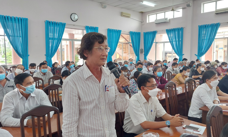 Bí thư Thành ủy Tân An tiếp xúc, đối thoại với hội viên nông dân
