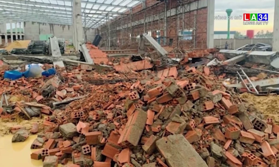 Yêu cầu khởi tố vụ án để điều tra vụ sập tường ở Bình Định khiến 11 người thương vong