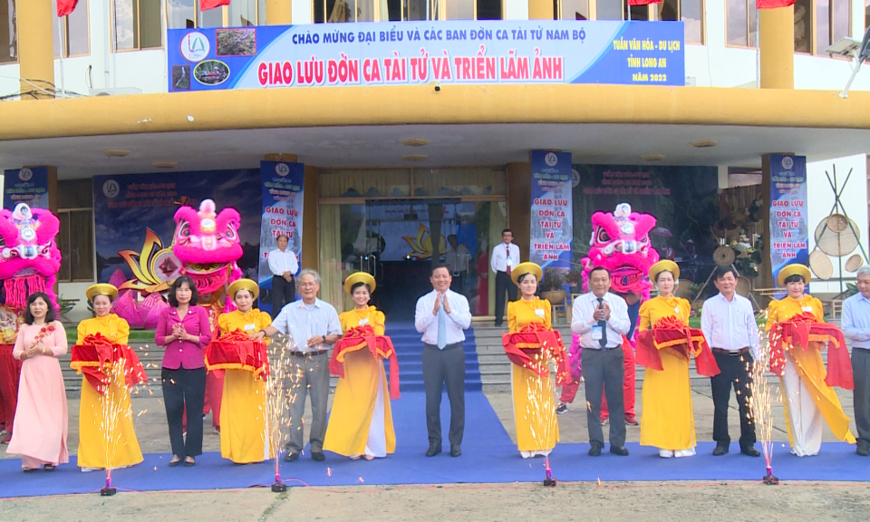 Khai mạc giao lưu Đờn ca tài tử và Triển lãm ảnh