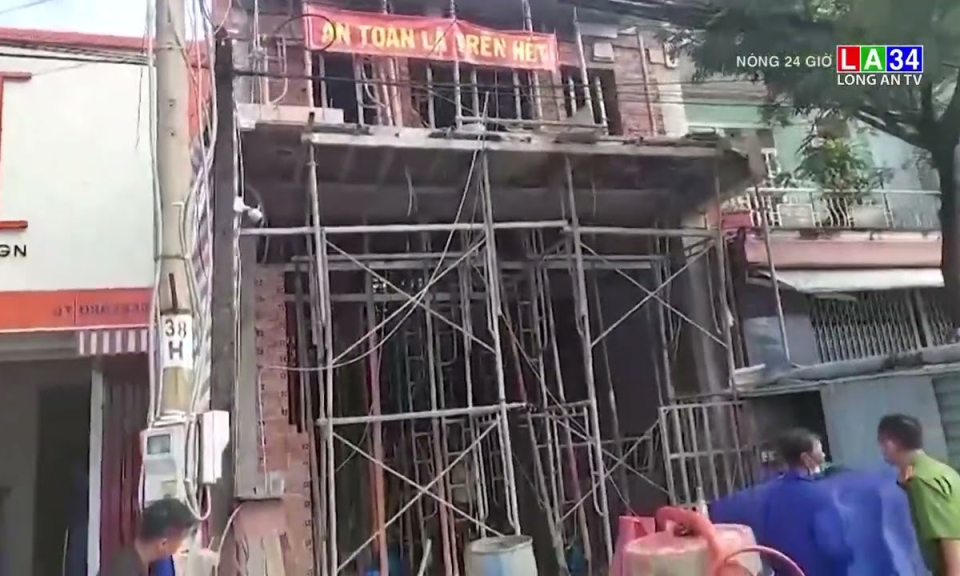 Sau tiếng nổ lớn, nữ công nhân bị điện giật cháy nửa thân người