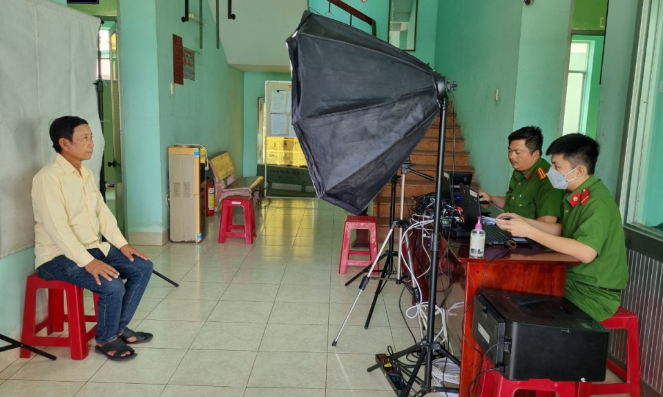 Thành phố  Tân An phấn đấu hoàn thành cấp căn cước công dân gắn chíp đến hết ngày 30/9
