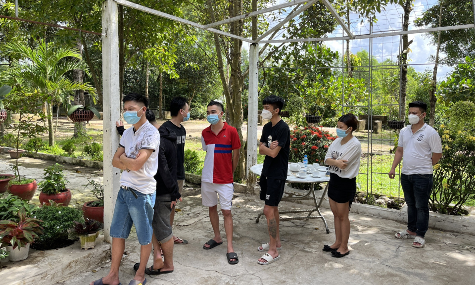 Long An: Tiếp nhận 34 công dân Việt Nam trở về từ Campuchia