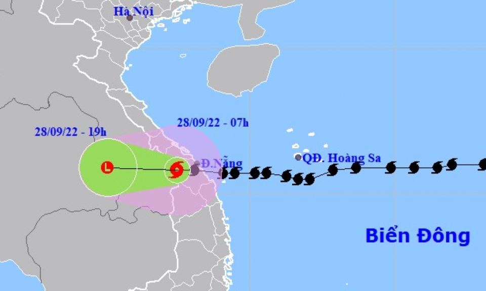 Bão số 4 đang quần thảo khu vực Thừa Thiên Huế-Quảng Ngãi, gió giật cấp 10
