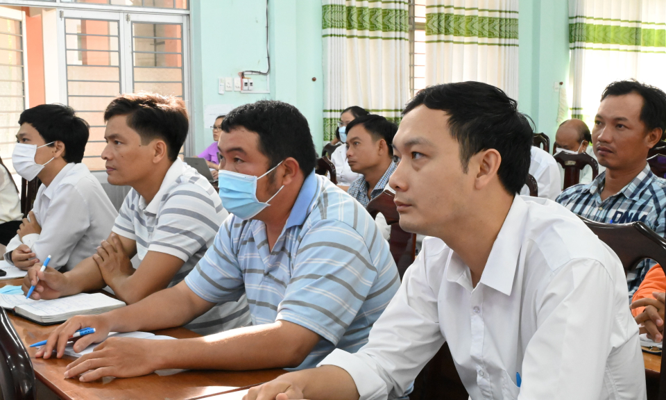 Bến Lức bồi dưỡng kiến thức quốc phòng và an ninh đối tượng 4.