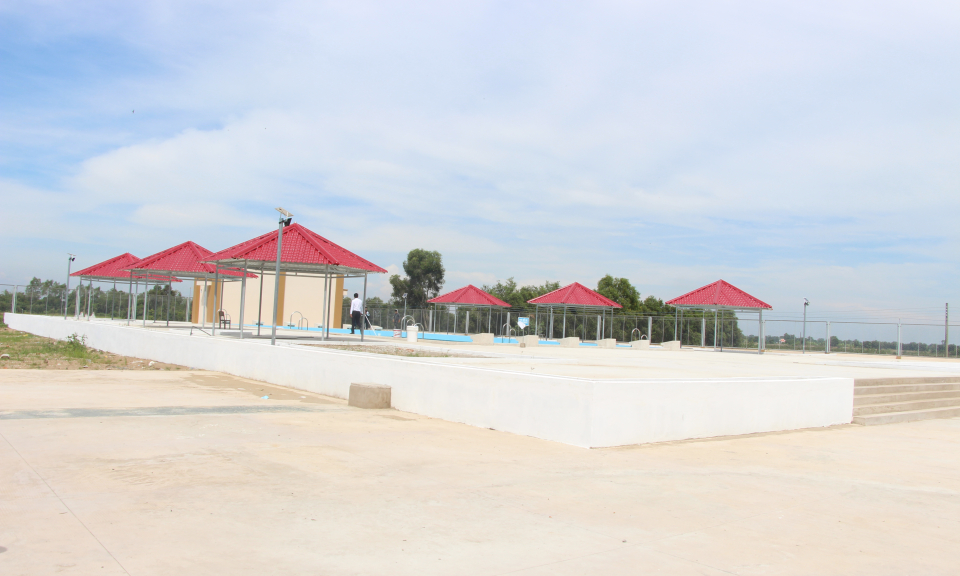Thủ Thừa khảo sát công tác quản lý nhà nước và hệ thống thiết chế văn hóa, thể thao 