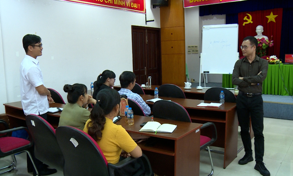 Bồi dưỡng kỹ năng ‘phỏng vấn và chân dung’ cho đội ngũ phóng viên