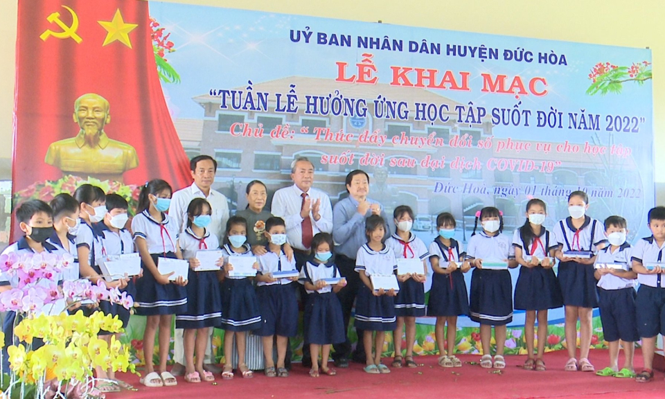 Đức Hòa: khai mạc “Tuần lễ hưởng ứng học tập suốt đời” năm 2022