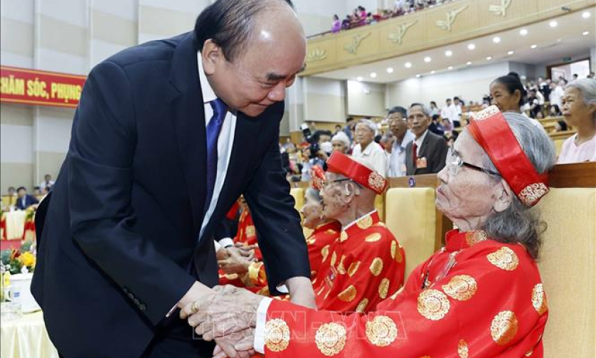 Chủ tịch nước Nguyễn Xuân Phúc: Người cao tuổi là rường cột của gia đình và cộng đồng