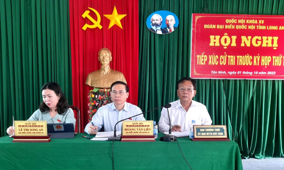 Đại biểu Quốc hội đơn vị tỉnh Long An tiếp xúc cử tri tại huyện Tân Thạnh