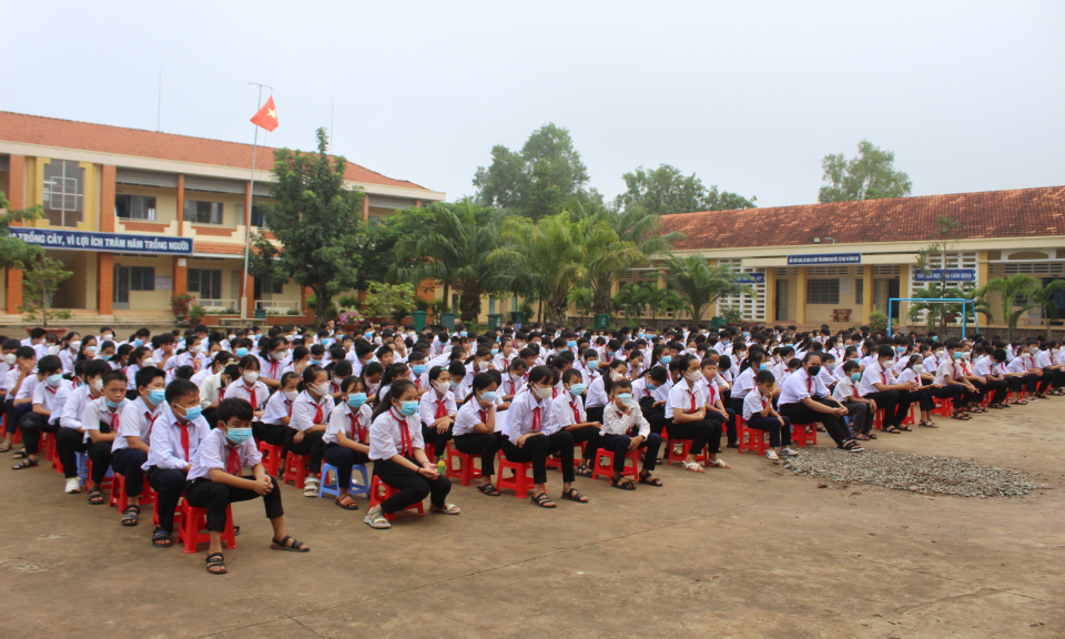 Đức Huệ khai mạc Tuần lễ hưởng ứng học tập suốt đời năm 2022