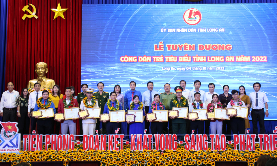 Lễ tuyên dương Công dân trẻ tiêu biểu tỉnh Long An năm 2022
