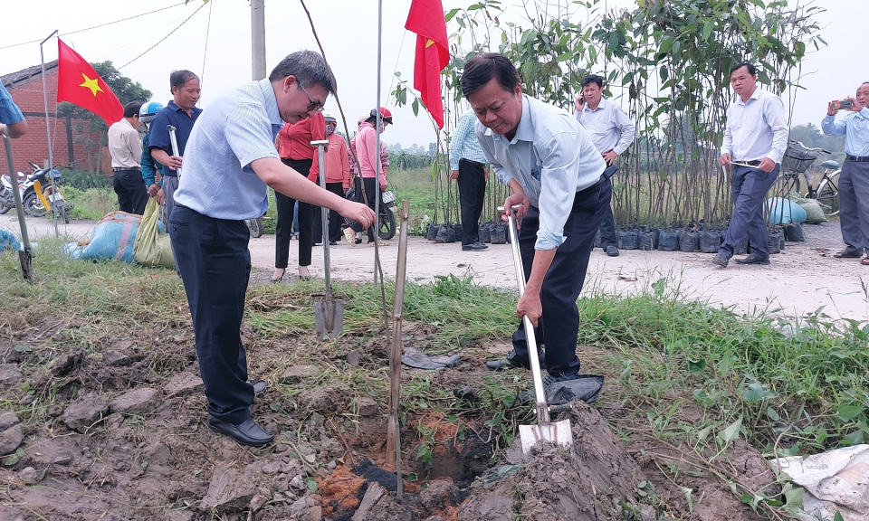 Châu Thành: Hội Nông dân tỉnh phát động mô hình “Tuyến đường xanh,dòng kênh sạch” năm 2022.