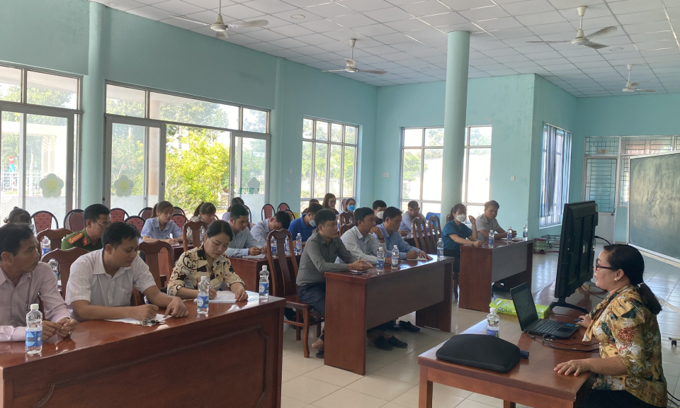 Vĩnh Hưng tập huấn kỹ năng viết tin bài cho cộng tác viên