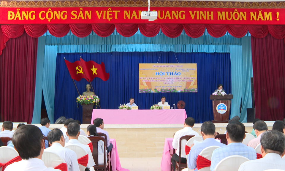 Hội thảo về hướng nghiệp và định hướng phân luồng học sinh