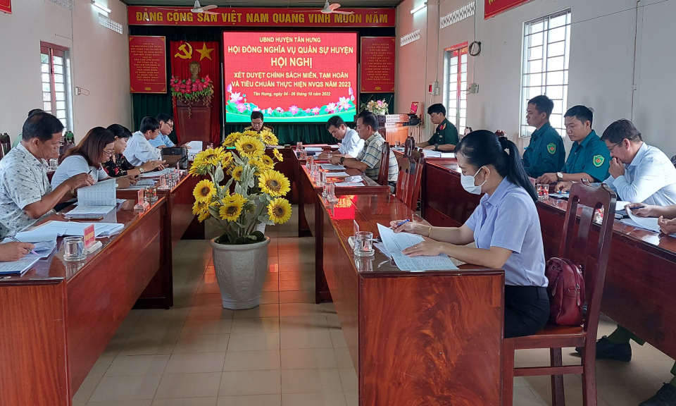 Tân Hưng có 557 công dân đủ điều kiện điều động sơ tuyển sức khỏe NVQS năm 2023