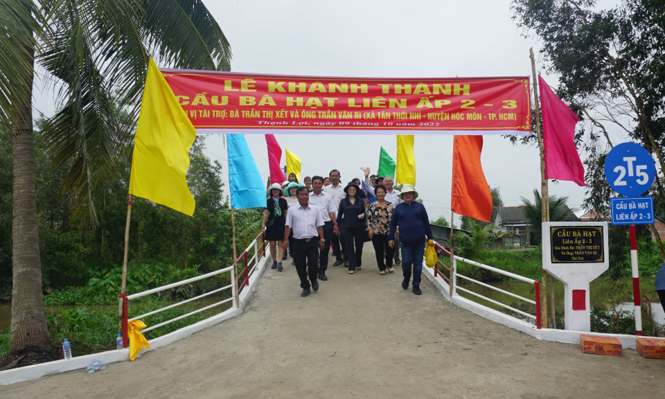 Bến Lức khánh thành cầu giao thông Bà Hạt xã Thạnh Lợi