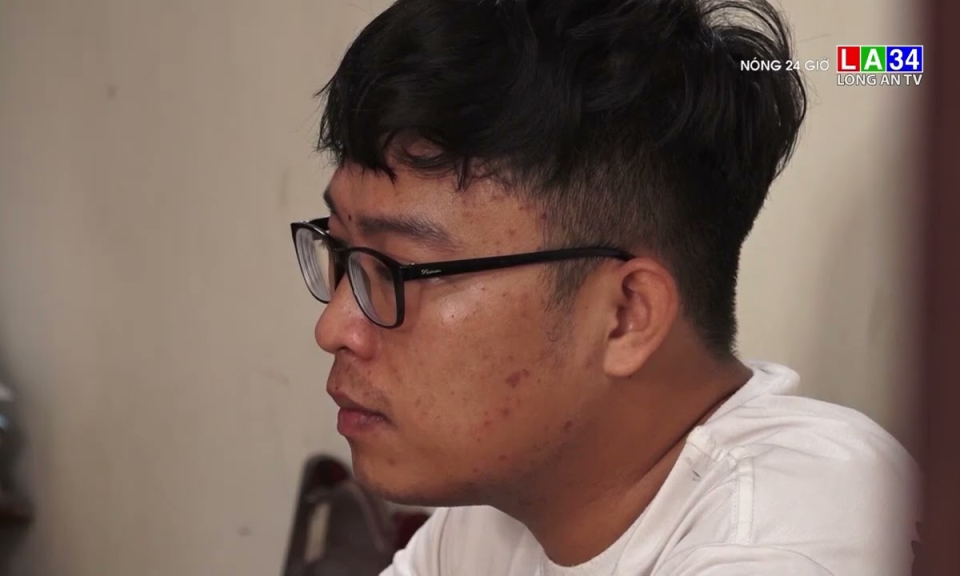 Doạ tung ảnh nóng để tống tiền bạn gái cũ