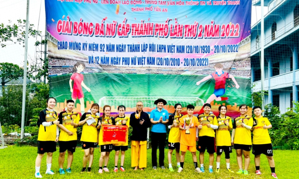 Thành phố Tân An giải Bóng đá nữ chào mừng Ngày Phụ nữ Việt Nam 