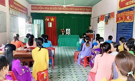 Đồn Biên phòng Sông Trăng tăng cường tuyên truyền Luật Biên phòng Việt Nam