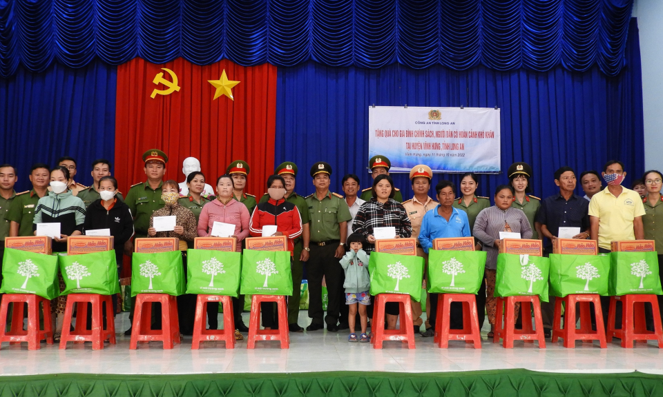 Công an tỉnh tổ chức các hoạt động sinh hoạt chính trị tại huyện Vĩnh Hưng