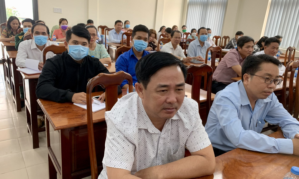 Châu Thành tổ chức tập huấn kỹ năng viết tin, bài cộng tác trên Trang thông tin điện tử của huyện