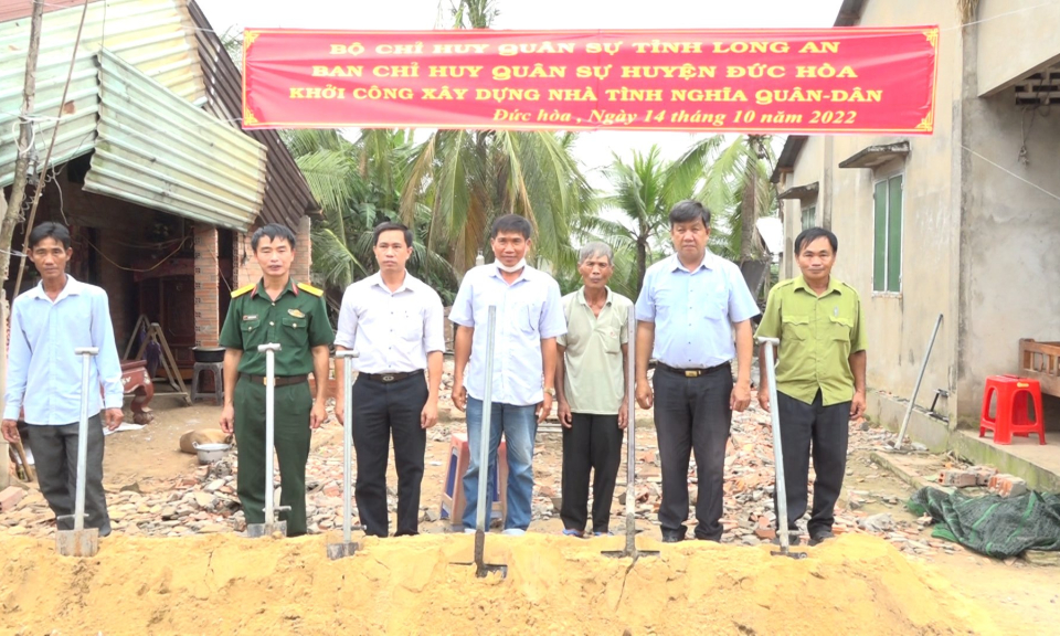 Đức Hòa khởi công xây dựng nhà tình nghĩa quân dân