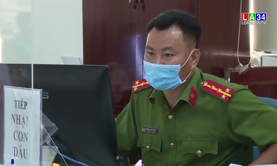 Khuyến cáo người dân đi làm căn cước công dân gắn chíp điện tử