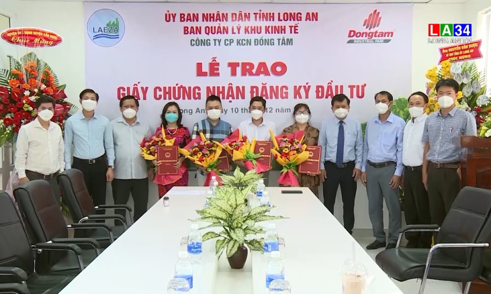 Long An: Gần 30 giấy chứng nhận đăng ký đầu tư được cấp trong ngày