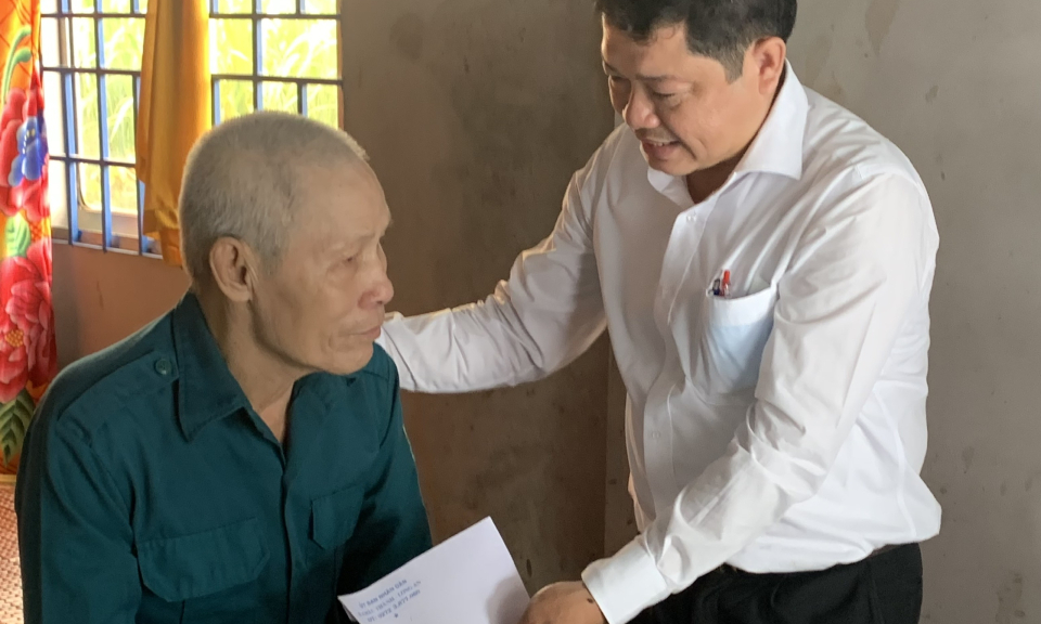 Lãnh đạo huyện Châu Thành kiểm tra công tác giảm nghèo các xã, thị trấn