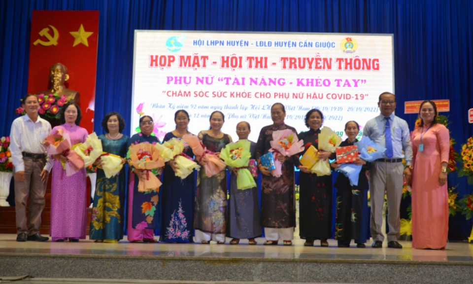 Cần Giuộc họp mặt kỷ niệm 92 năm ngày thành lập Hội LHPN Việt Nam