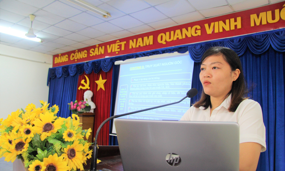 Cần Đước tập huấn hướng dẫn các quy định về đảm bảo an toàn vệ sinh thực phẩm